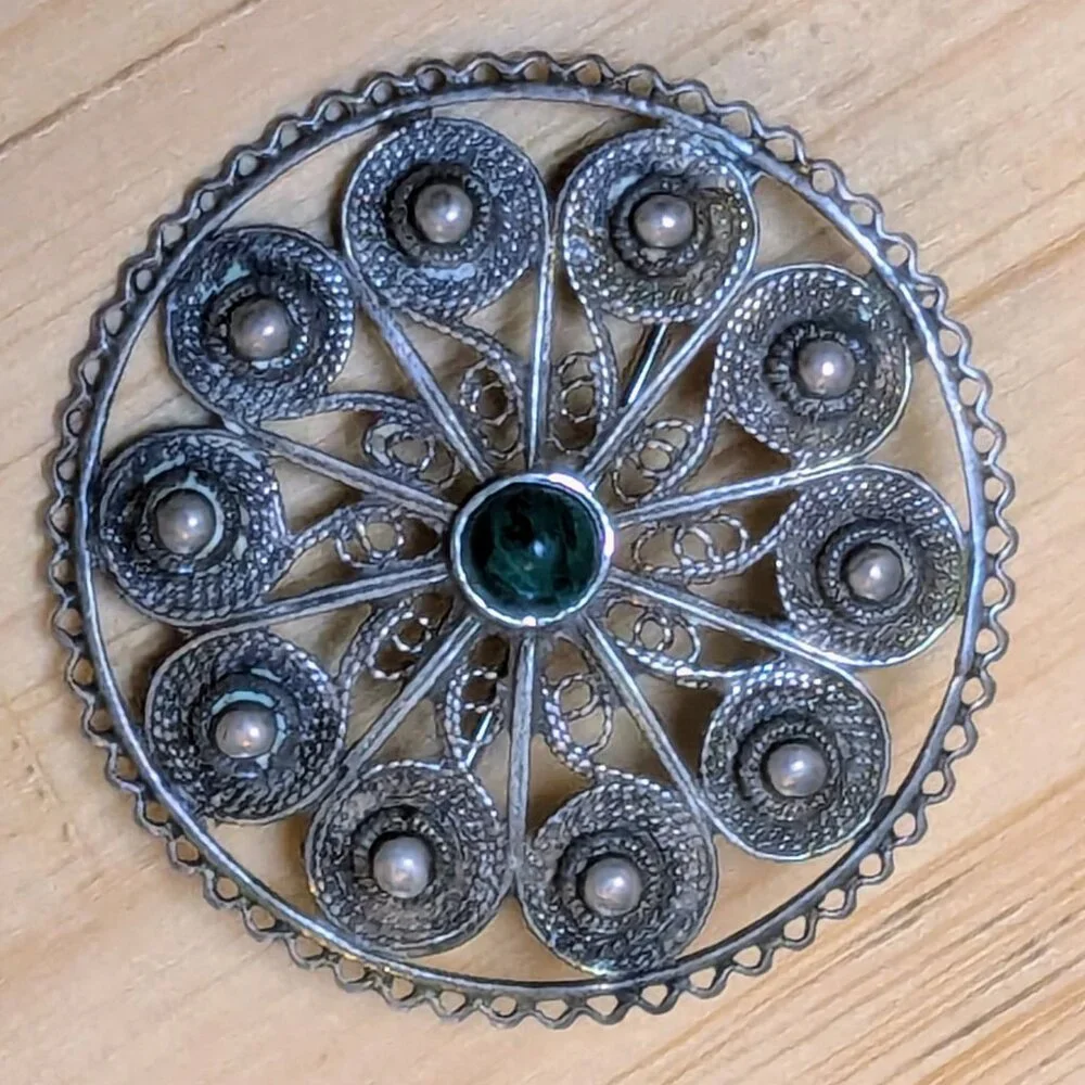 Vintage Silver Filigree Rosette Brooch | Emerald Green Cabochon & Pearl